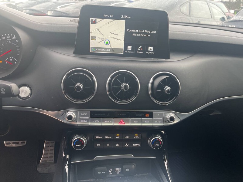 Kia Stinger Vehicle Image 04