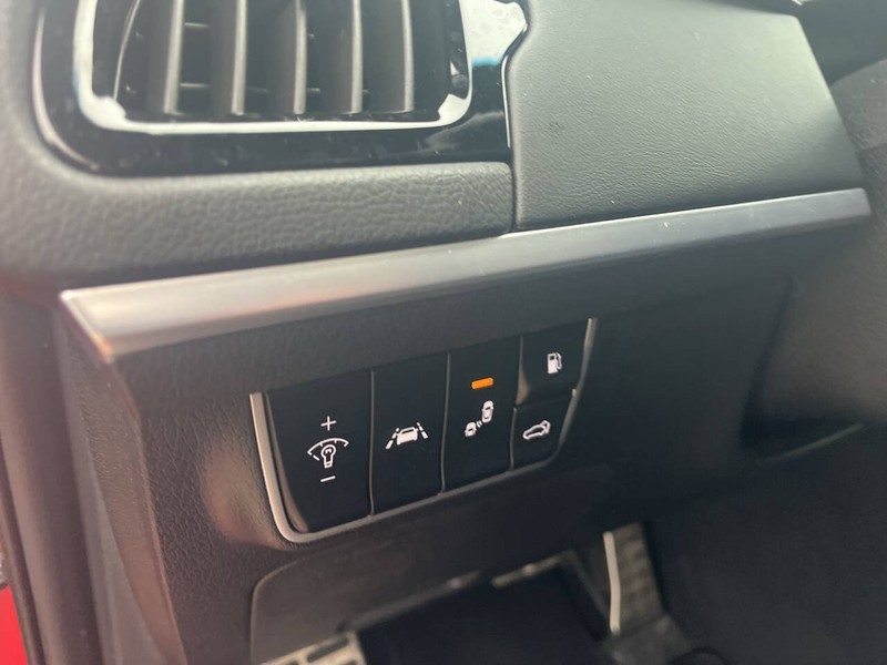 Kia Stinger Vehicle Image 20