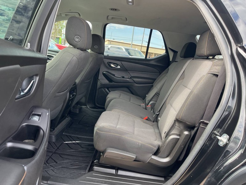 Chevrolet Traverse Vehicle Image 08