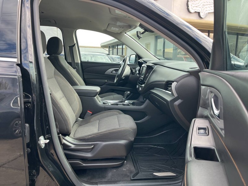 Chevrolet Traverse Vehicle Image 13