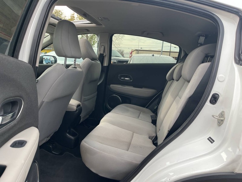 Honda HR-V Vehicle Image 09