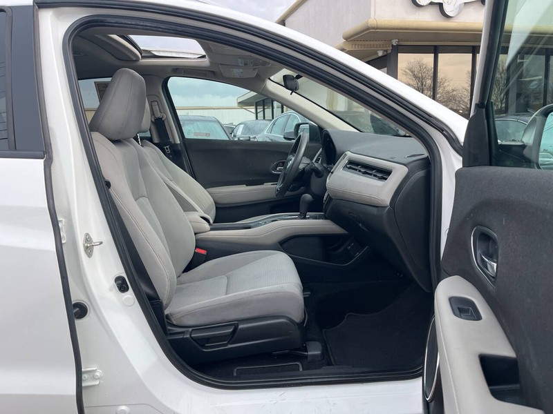 Honda HR-V Vehicle Image 10