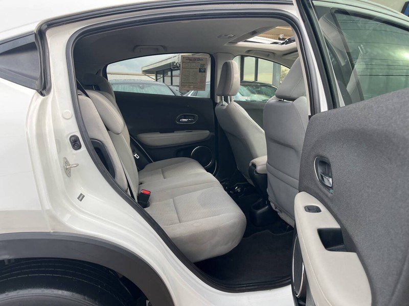 Honda HR-V Vehicle Image 12