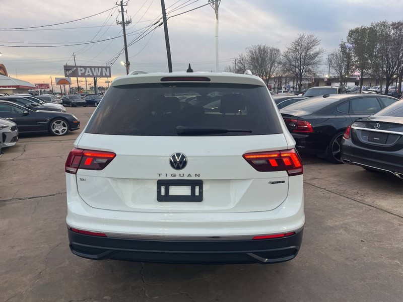 Volkswagen Tiguan Vehicle Image 05