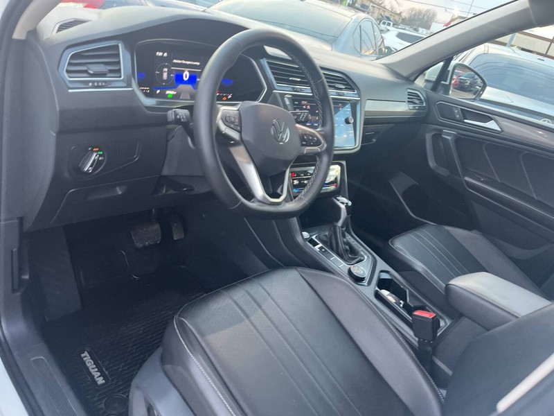 Volkswagen Tiguan Vehicle Image 08