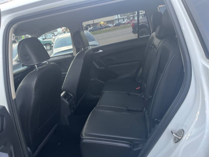 Volkswagen Tiguan Vehicle Image 14