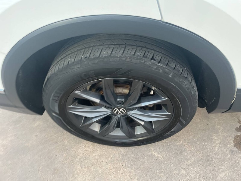Volkswagen Tiguan Vehicle Image 17