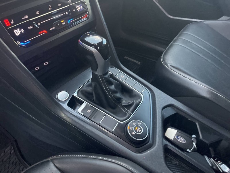 Volkswagen Tiguan Vehicle Image 18