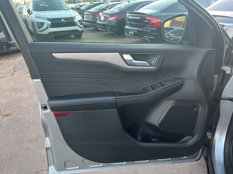 Ford Escape Vehicle Image 05