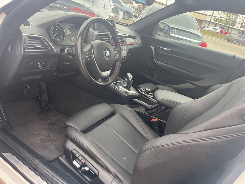 BMW 2 Series Vehicle Image 08