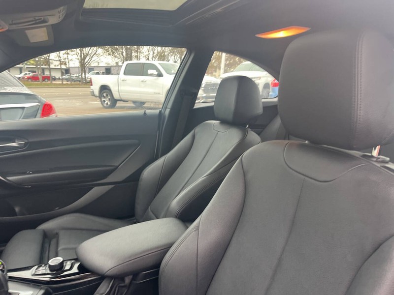 BMW 2 Series Vehicle Image 12