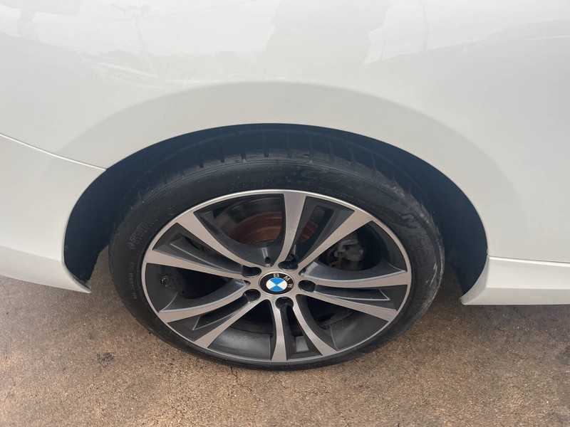 BMW 2 Series Vehicle Image 17