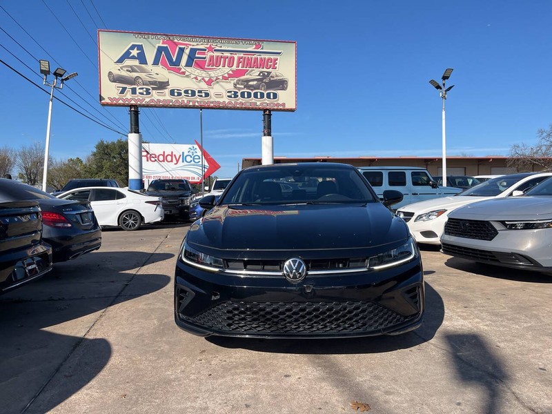 Volkswagen Jetta Vehicle Image 02