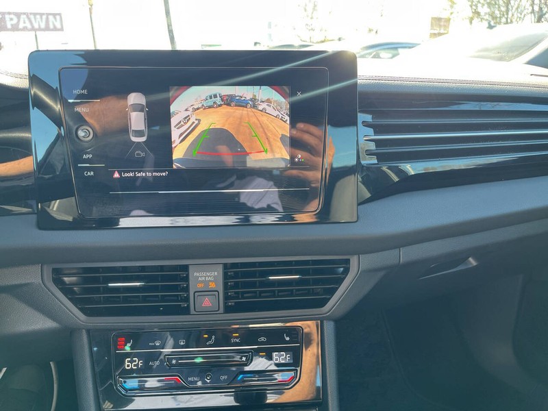 Volkswagen Jetta Vehicle Image 12