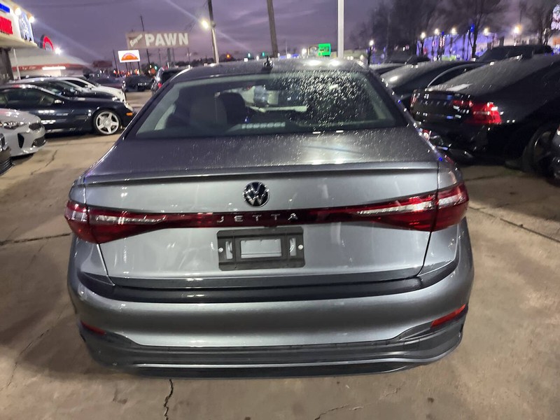 Volkswagen Jetta Vehicle Image 05