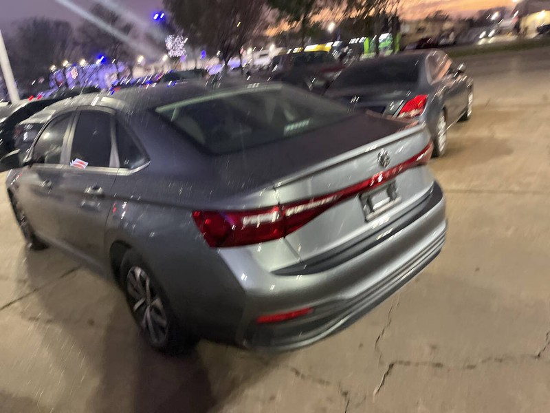 Volkswagen Jetta Vehicle Image 06