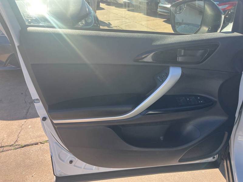 Mitsubishi Eclipse Cross Vehicle Image 06