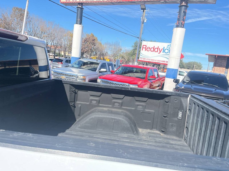 Chevrolet Silverado 1500 Vehicle Image 14