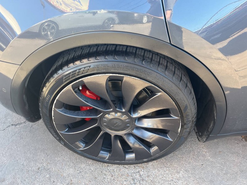 Tesla Model Y Vehicle Image 22