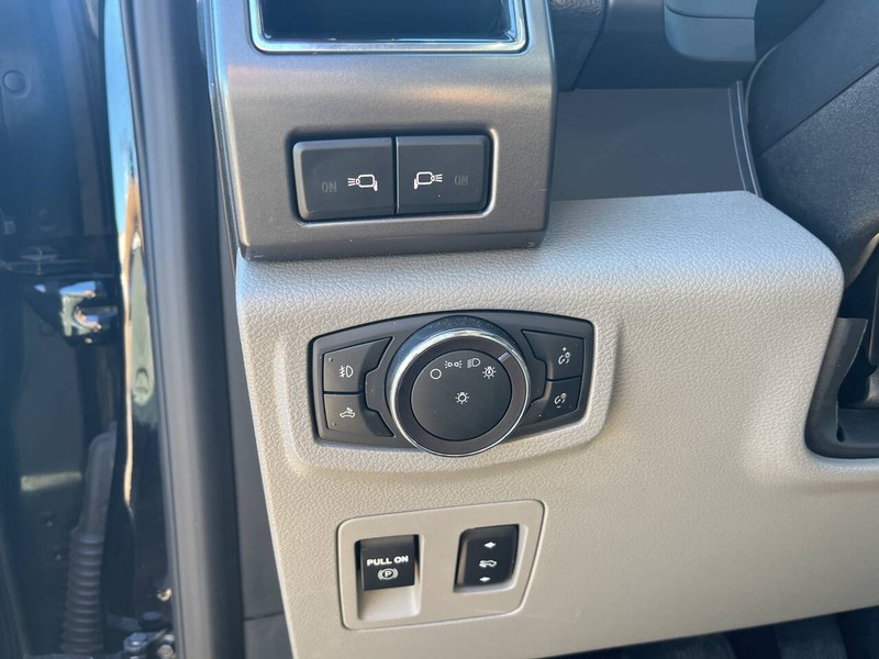 Ford F-150 Vehicle Image 14