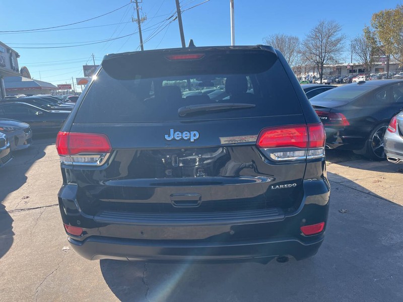 Jeep Grand Cherokee Vehicle Image 05