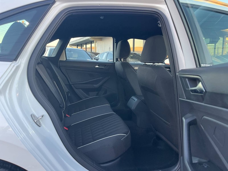 Volkswagen Jetta Vehicle Image 10