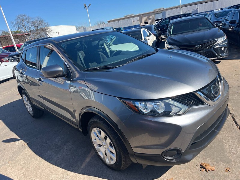 Nissan Rogue Sport Vehicle Image 03