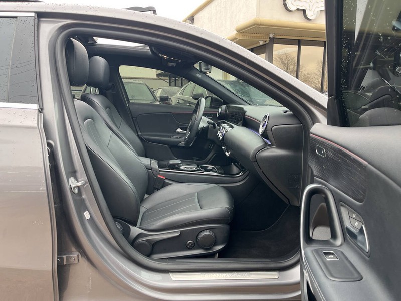 Mercedes-Benz A-Class Vehicle Image 12