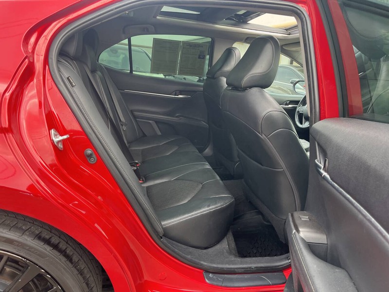 Toyota Camry Vehicle Image 10