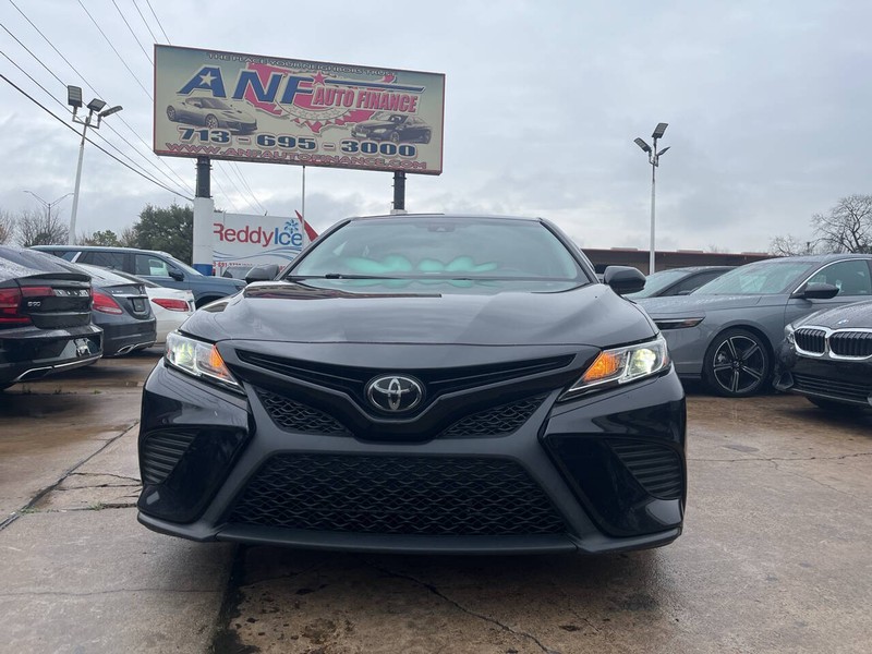 Toyota Camry Vehicle Image 02