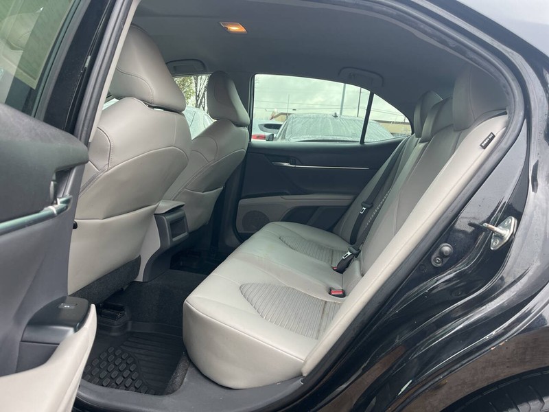 Toyota Camry Vehicle Image 08