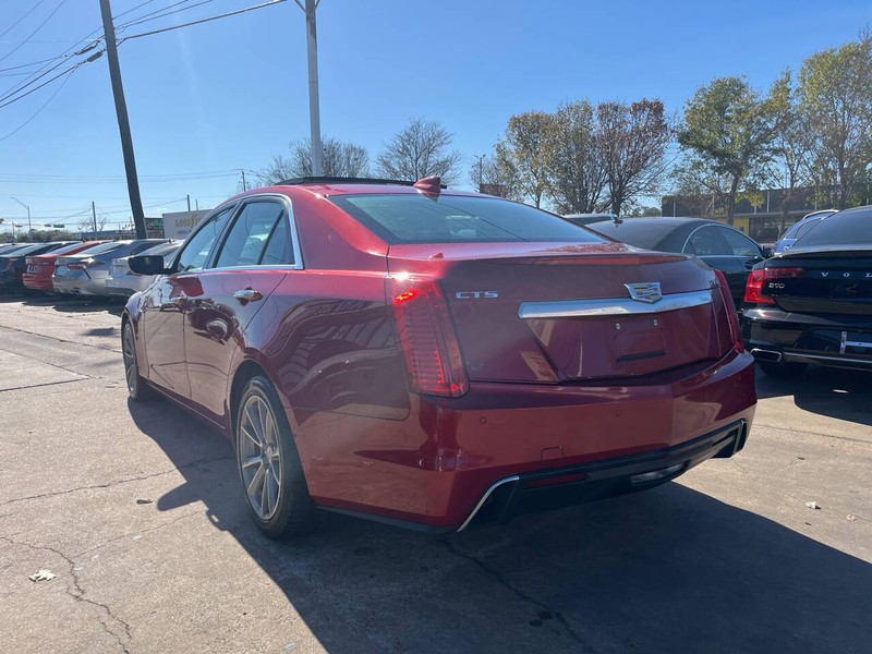 Cadillac CTS Sedan Vehicle Image 03