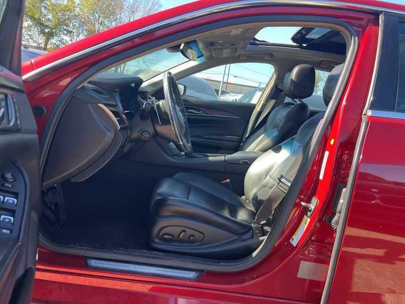 Cadillac CTS Sedan Vehicle Image 07