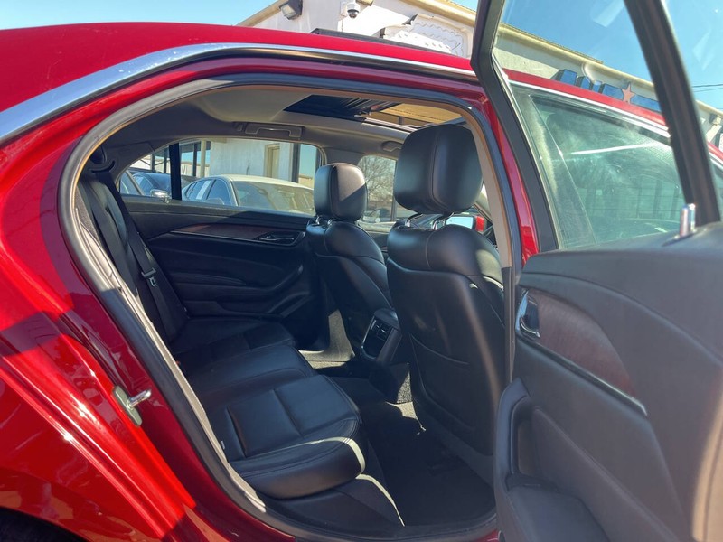 Cadillac CTS Sedan Vehicle Image 10