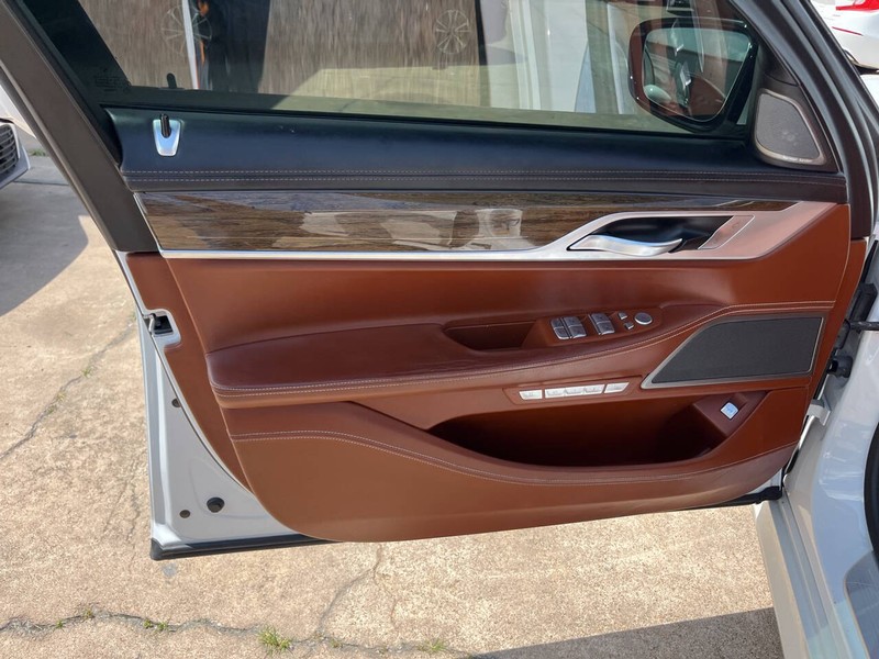 BMW 7 Series Vehicle Image 20