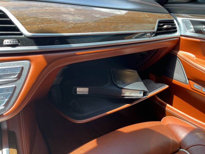 BMW 7 Series Vehicle Image 26