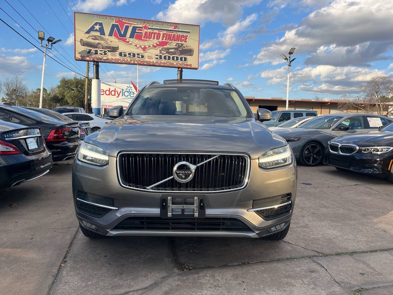 Volvo XC90 Vehicle Image 02