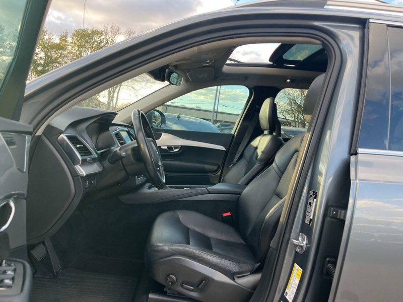 Volvo XC90 Vehicle Image 07