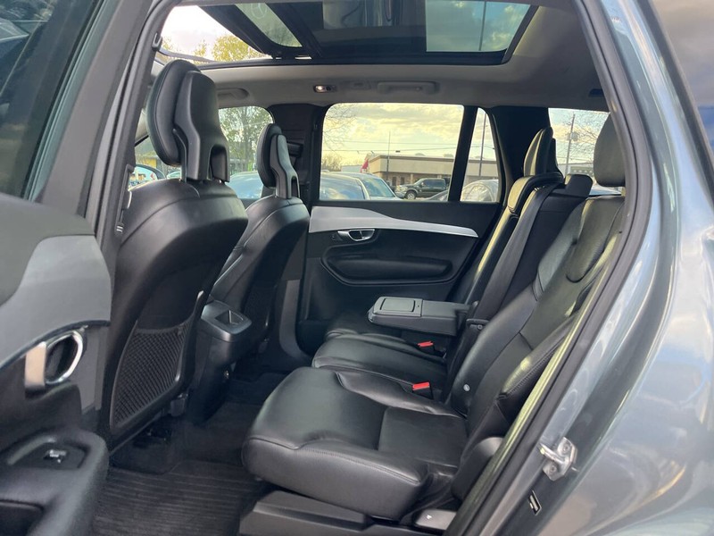 Volvo XC90 Vehicle Image 08