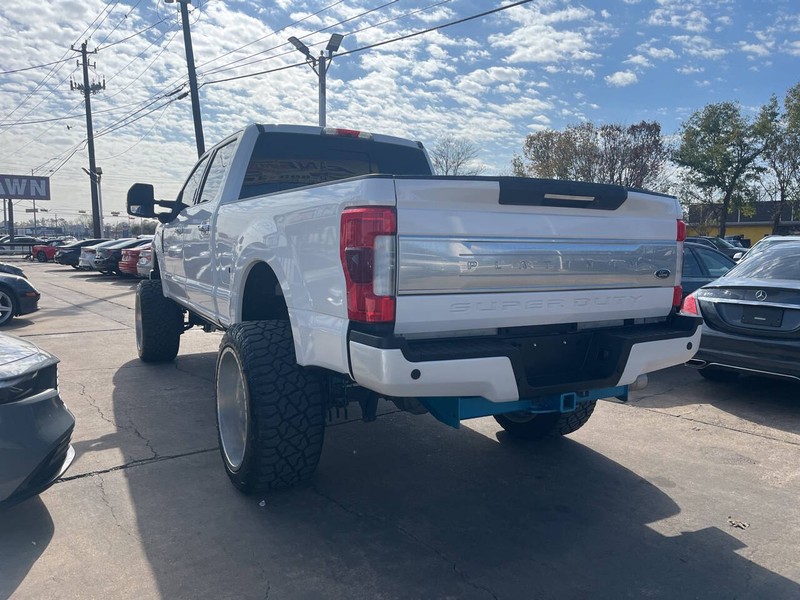 Ford Super Duty F-250 SRW Vehicle Image 02