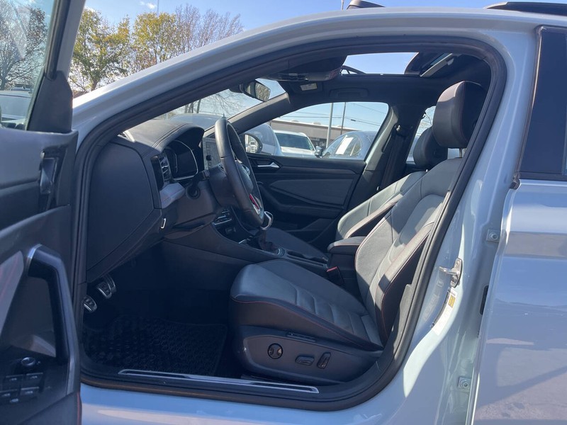 Volkswagen Jetta GLI Vehicle Image 07