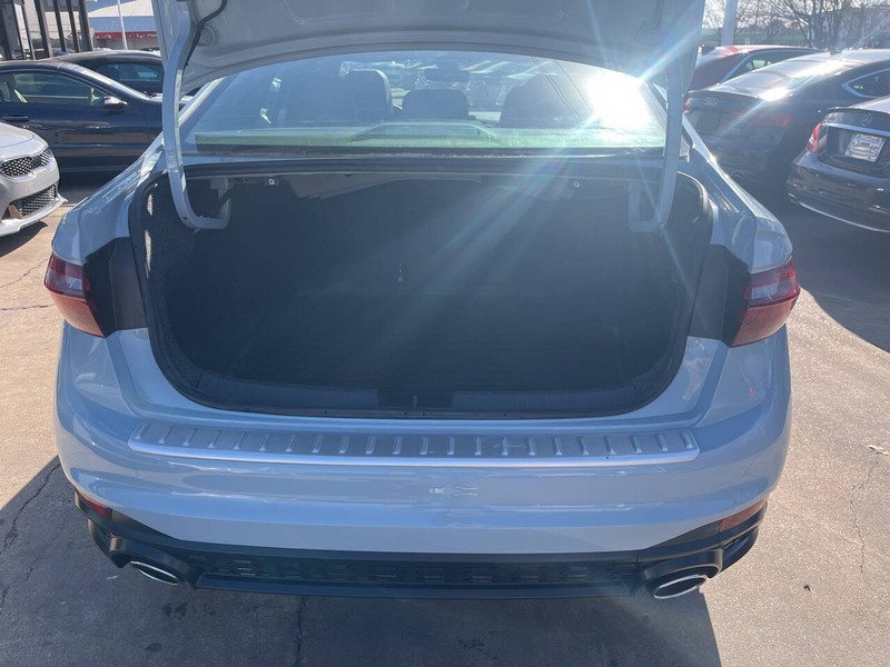 Volkswagen Jetta GLI Vehicle Image 09