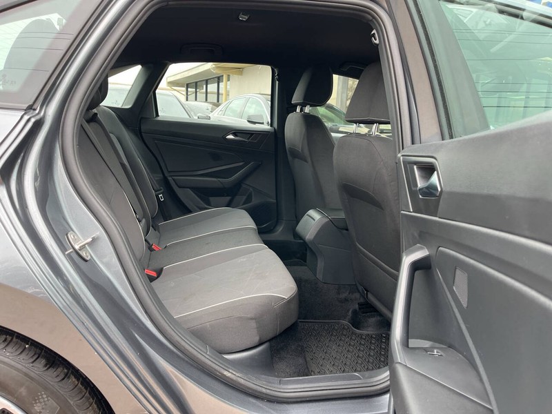 Volkswagen Jetta Vehicle Image 08