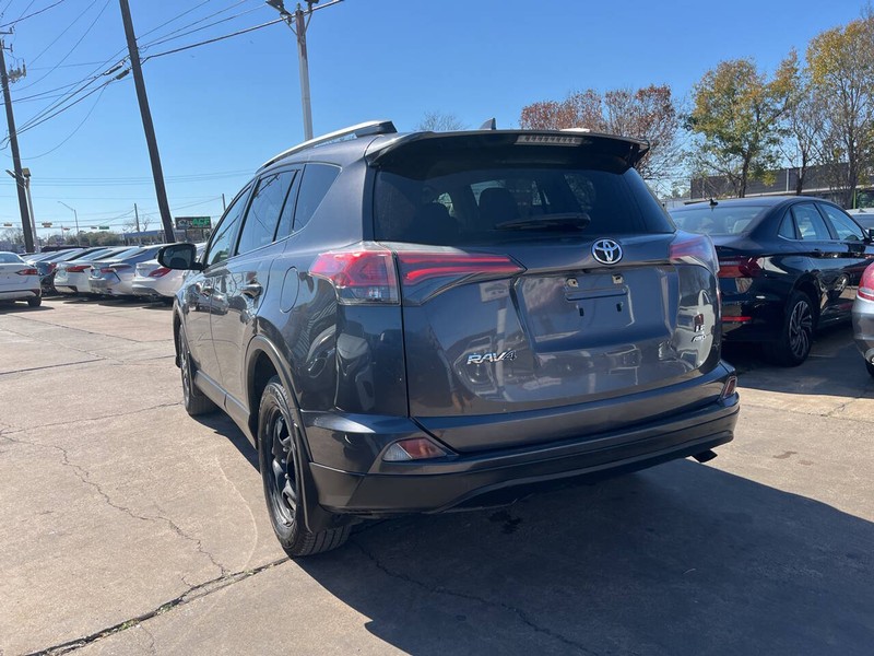 Toyota RAV4 Vehicle Image 03