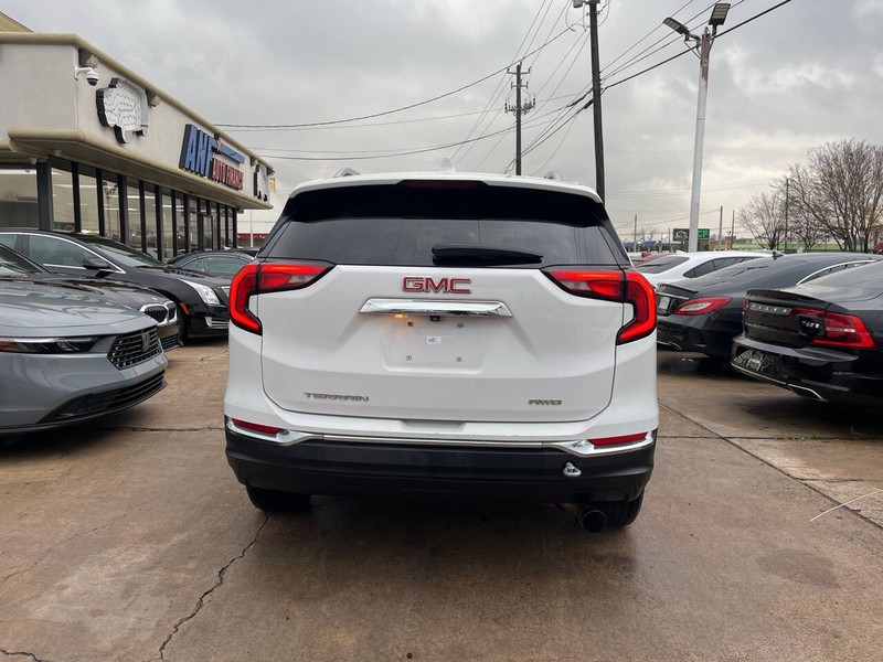 GMC Terrain Vehicle Image 04