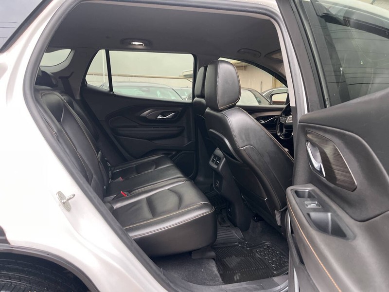 GMC Terrain Vehicle Image 09