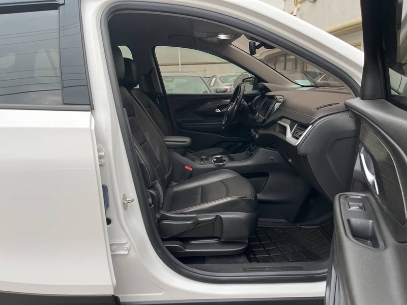 GMC Terrain Vehicle Image 10