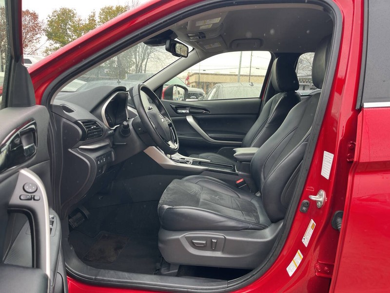 Mitsubishi Eclipse Cross Vehicle Image 07