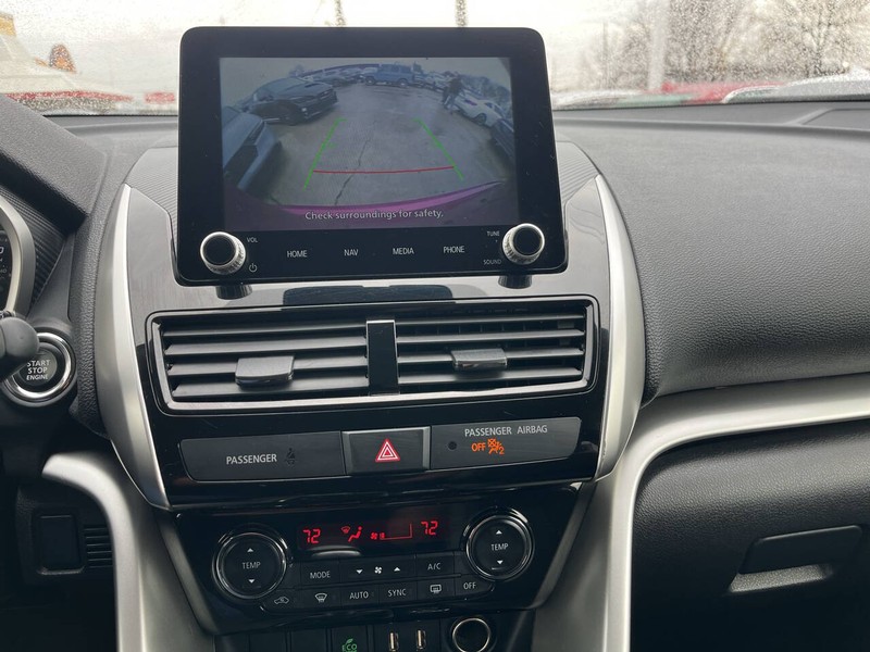 Mitsubishi Eclipse Cross Vehicle Image 09