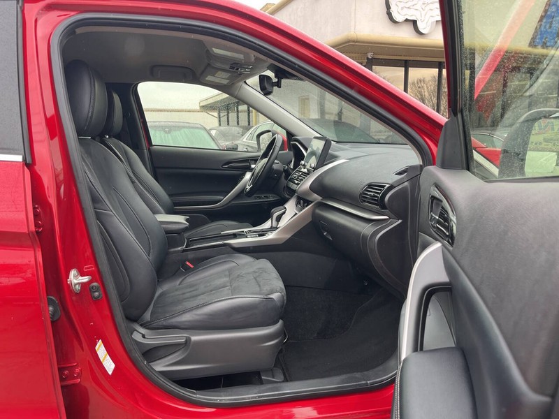 Mitsubishi Eclipse Cross Vehicle Image 10